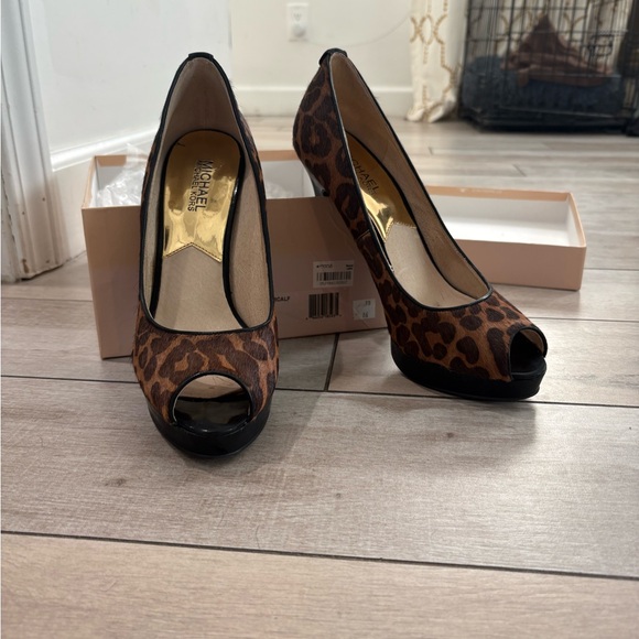 Michael Kors York Platform with Printed Calfhair - Picture 1 of 4